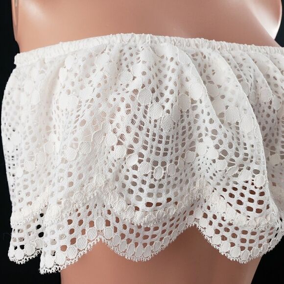 Victoria's Secret Lace Flutter Bandeau Flounce *** - Picture 3 of 4